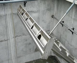 滗水器
